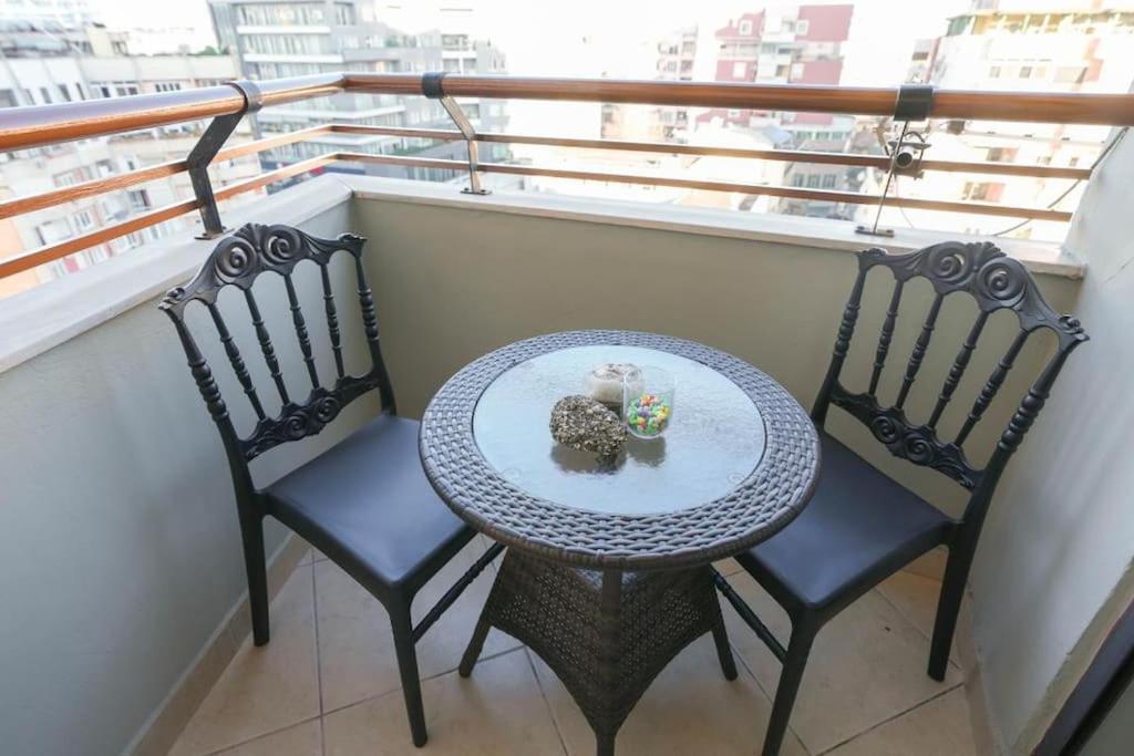 Staycation, City Center Apartment With Balcony Tiran Dış mekan fotoğraf